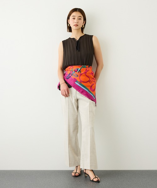 ROPE'（ロペ）の「梨地ジョーゼットプリーツブラウス/セットアップ対応（シャツ/ブラウス・レディース・ダークブラウン/ホワイト・FREE）」の16枚目の写真