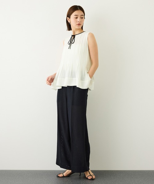ROPE'（ロペ）の「梨地ジョーゼットプリーツブラウス/セットアップ対応（シャツ/ブラウス・レディース・ダークブラウン/ホワイト・FREE）」の17枚目の写真