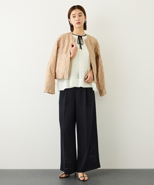 ROPE'（ロペ）の「梨地ジョーゼットプリーツブラウス/セットアップ対応（シャツ/ブラウス・レディース・ダークブラウン/ホワイト・FREE）」の19枚目の写真