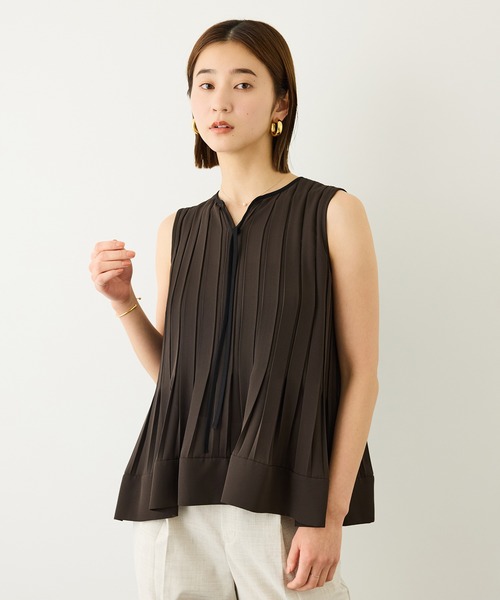 ROPE'（ロペ）の「梨地ジョーゼットプリーツブラウス/セットアップ対応（シャツ/ブラウス・レディース・ダークブラウン/ホワイト・FREE）」の21枚目の写真
