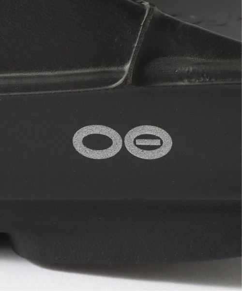 OOFOS(ウーフォス)の「OOFOS / ウーフォス OOriginal(サンダル・メンズ・ブラック・100/90/80/70)」の4枚目の写真
