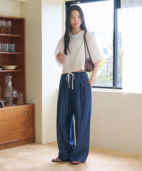 BEAUTY&YOUTH UNITED ARROWS(ビューティーアンドユースユナイテッドアローズ)の「【WEB限定】ライトデニム イージーパンツ ウォッシャブル(デニムパンツ・レディース・ライトブルー/ネイビー・L/M/S)」の19枚目の写真