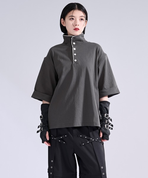 Ellno Loset(エルノロゼット)の「2wayショルダーハイネックプルオーバー(Tシャツ/カットソー・メンズ・チャコール/ブラック・SMALL/LARGE/MEDIUM)」の6枚目の写真