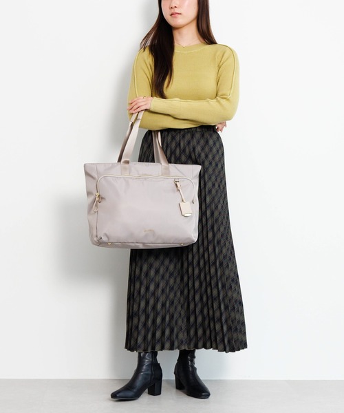 Jewelna Rose(ジュエルナローズ)の「ルフィーヌ トートバッグ 16343(トートバッグ・レディース・ブラック/ダークグレー/グレイッシュベージュ・FREE)」の8枚目の写真