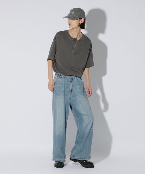 LAKOLE(ラコレ)の「フェードダンボールヘンリー / 1048838(Tシャツ/カットソー・メンズ・ベージュ/レッド/チャコール・MEDIUM/LARGE)」の6枚目の写真
