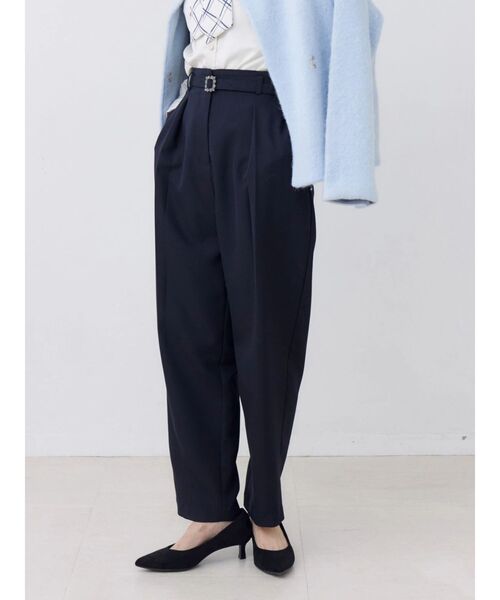 TONAL(トーナル)の「ビジューベルトカーブパンツ(スラックス・レディース・アイボリー/ネイビー/ブラウン・MEDIUM/SMALL)」の14枚目の写真