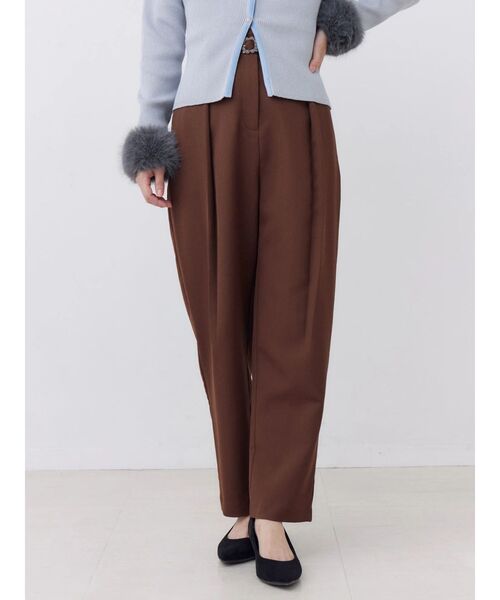 TONAL(トーナル)の「ビジューベルトカーブパンツ(スラックス・レディース・アイボリー/ネイビー/ブラウン・MEDIUM/SMALL)」の18枚目の写真