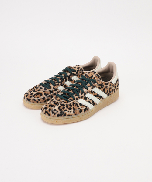 Spick & Span(スピックアンドスパン)の「adidas / アディダス HANDBALL SPEZIAL W KI6678(スニーカー・レディース・ベージュ・23cm/23.5cm/24cm/24.5cm/25cm)」の1枚目の写真