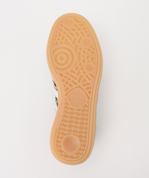 Spick & Span(スピックアンドスパン)の「adidas / アディダス HANDBALL SPEZIAL W KI6678(スニーカー・レディース・ベージュ・23cm/23.5cm/24cm/24.5cm/25cm)」の6枚目の写真