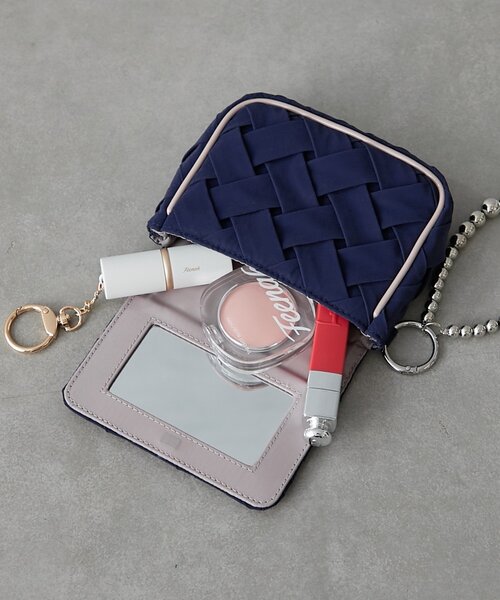 BIRTHDAY BAR(バースデイバー)の「Suede Tissue Pocket Charm Pouch チャームポーチ(ポーチ・レディース・ベージュ/ネイビー・0)」の1枚目の写真