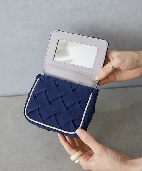 BIRTHDAY BAR(バースデイバー)の「Suede Tissue Pocket Charm Pouch チャームポーチ(ポーチ・レディース・ベージュ/ネイビー・0)」の9枚目の写真