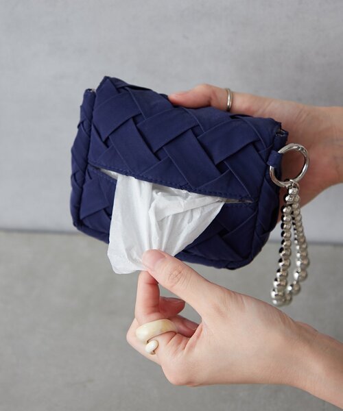 BIRTHDAY BAR(バースデイバー)の「Suede Tissue Pocket Charm Pouch チャームポーチ(ポーチ・レディース・ベージュ/ネイビー・0)」の10枚目の写真