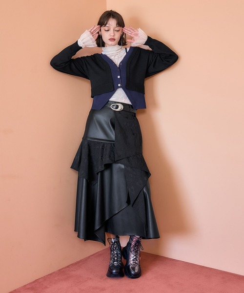 HARE(ハレ)の「2wayハイショクレイヤーVネックカーディガン(HARE)(カーディガン/ボレロ・レディース・レッド/ブラック・FREE)」の12枚目の写真