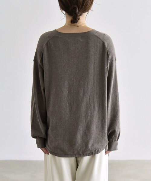 quaranciel(カランシエル)の「quaranciel:〈手洗い可能〉カシミヤ ミックス Vネック ドロスト カーディガン(カーディガン/ボレロ・レディース・ライトグレー/ブラウン・ONE SIZE)」の15枚目の写真
