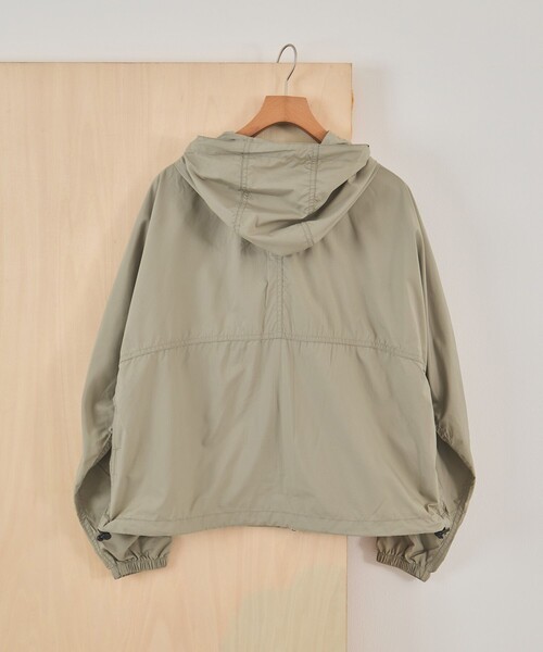 THE NORTH FACE PURPLE LABEL(ザ ノースフェイス パープルレーベル)の「【THE NORTH FACE PURPLE LABEL/ザ・ノース・フェイス パープルレーベル】PERTEX QUANTUM Mountain Wind Parka/パーテックス クァンタム マウンテン ウィンド パーカ(パーカー・レディース・ライトグレー/カーキ・S)」の3枚目の写真