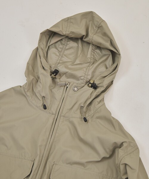 THE NORTH FACE PURPLE LABEL(ザ ノースフェイス パープルレーベル)の「【THE NORTH FACE PURPLE LABEL/ザ・ノース・フェイス パープルレーベル】PERTEX QUANTUM Mountain Wind Parka/パーテックス クァンタム マウンテン ウィンド パーカ(パーカー・レディース・ライトグレー/カーキ・S)」の4枚目の写真