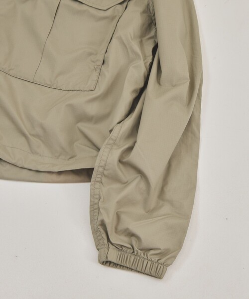 THE NORTH FACE PURPLE LABEL(ザ ノースフェイス パープルレーベル)の「【THE NORTH FACE PURPLE LABEL/ザ・ノース・フェイス パープルレーベル】PERTEX QUANTUM Mountain Wind Parka/パーテックス クァンタム マウンテン ウィンド パーカ(パーカー・レディース・ライトグレー/カーキ・S)」の5枚目の写真