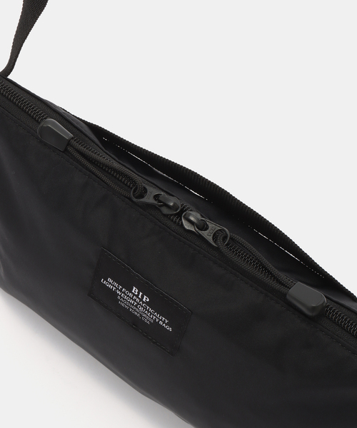 JOURNAL STANDARD relume（ジャーナルスタンダード　レリューム）の「【BAGS IN PROGRESS】 Fanny pack crossbody（ショルダーバッグ・レディース・ブラック・FREE）」の8枚目の写真