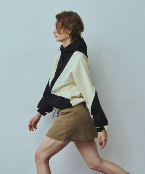 RiC(リック)の「COLOR BLOCK WINDBREAKER JACKET(ブルゾン・レディース・ミント/ブラック・FREE)」の11枚目の写真