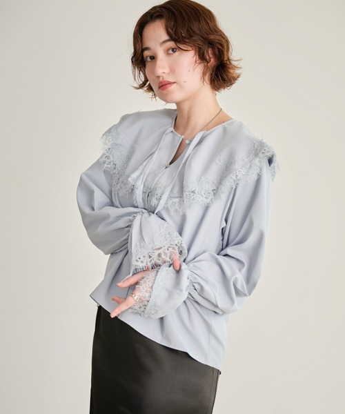 DAESE TOKYO(デセトウキョウ)の「薄合繊ツイル ラッフルカラーブラウス(シャツ/ブラウス・レディース・チャコールグレー/オフホワイト/ブルー・FREE)」の3枚目の写真