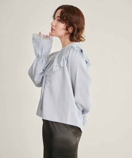 DAESE TOKYO(デセトウキョウ)の「薄合繊ツイル ラッフルカラーブラウス(シャツ/ブラウス・レディース・チャコールグレー/オフホワイト/ブルー・FREE)」の16枚目の写真