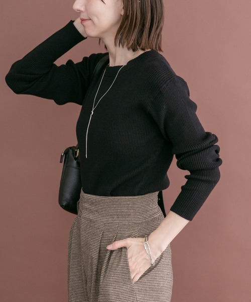 ITEMS URBANRESEARCH(アイテムズ アーバンリサーチ)の「リブクルーネックニット(ニット/セーター・レディース・オフホワイト/ブラック/グリーン系その他/レッド・FREE)」の12枚目の写真