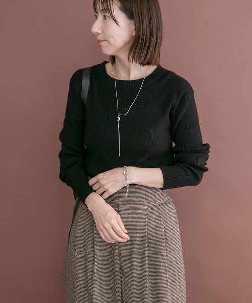 ITEMS URBANRESEARCH(アイテムズ アーバンリサーチ)の「リブクルーネックニット(ニット/セーター・レディース・オフホワイト/ブラック/グリーン系その他/レッド・FREE)」の13枚目の写真