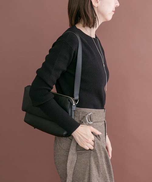 ITEMS URBANRESEARCH(アイテムズ アーバンリサーチ)の「リブクルーネックニット(ニット/セーター・レディース・オフホワイト/ブラック/グリーン系その他/レッド・FREE)」の14枚目の写真