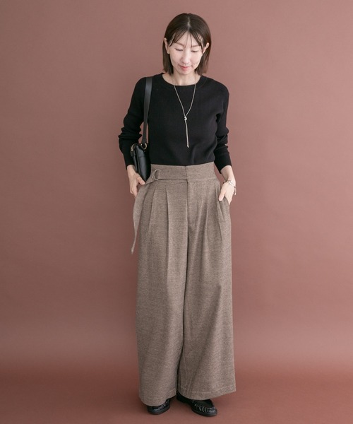 ITEMS URBANRESEARCH(アイテムズ アーバンリサーチ)の「リブクルーネックニット(ニット/セーター・レディース・オフホワイト/ブラック/グリーン系その他/レッド・FREE)」の16枚目の写真