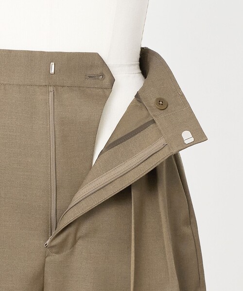 LOEFF(ロエフ)の「<LOEFF>ウールギャバジン バギーパンツ(その他パンツ・レディース・ダークグレー/モカ・00/1/0)」の19枚目の写真