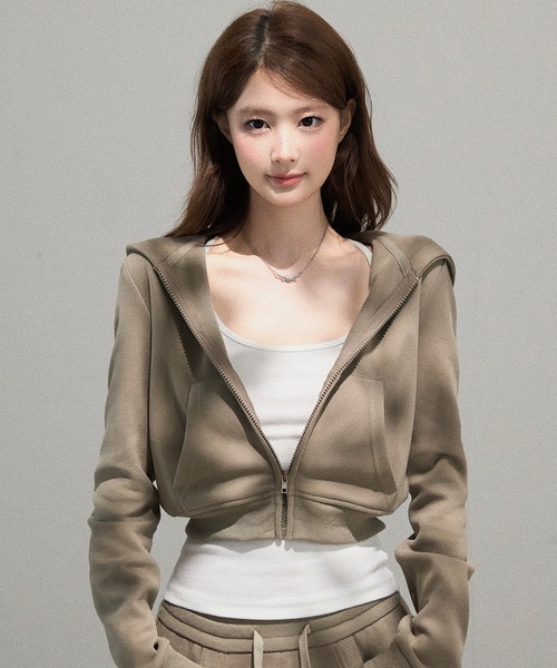 Aelina(エリナ)の「ショートフード付きジップアップパーカー&ドローストリングパンツセットアップ(セットアップ・レディース・ピンク/ライトカーキ・FREE)」の14枚目の写真