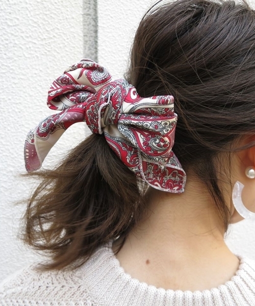 Chico（チコ）の「ペイズリースカーフ（バンダナ/スカーフ・レディース・ホワイト/レッド/ネイビー・FREE）」の3枚目の写真