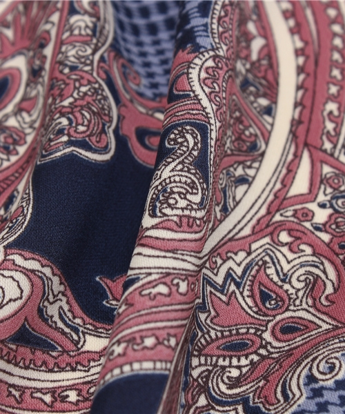 Chico（チコ）の「ペイズリースカーフ（バンダナ/スカーフ・レディース・ホワイト/レッド/ネイビー・FREE）」の6枚目の写真