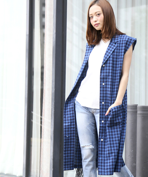 Denime（ドゥニーム）の「インディゴチェックガウン（シャツワンピース・レディース・インディゴブルー/ライトインディゴブルー・FREE）」の2枚目の写真
