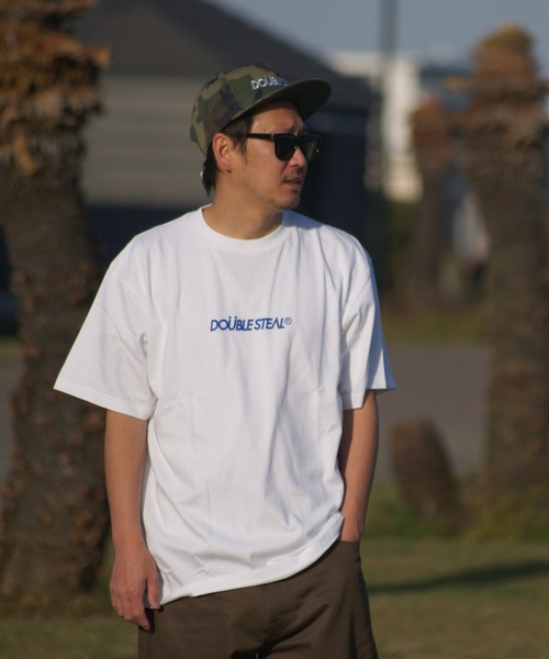 DOUBLE STEAL（ダブルスティール）の「small basic logo Tシャツ（Tシャツ/カットソー・メンズ・ネイビー/オレンジ/ブラック/ホワイト/グレー/チャコールグレー/ホワイト系その他/ブラック系その他/レッド/ホワイト×ブルー/グレイッシュベージュ・LARGE/X-LARGE/MEDIUM/XX-LARGE）」の13枚目の写真