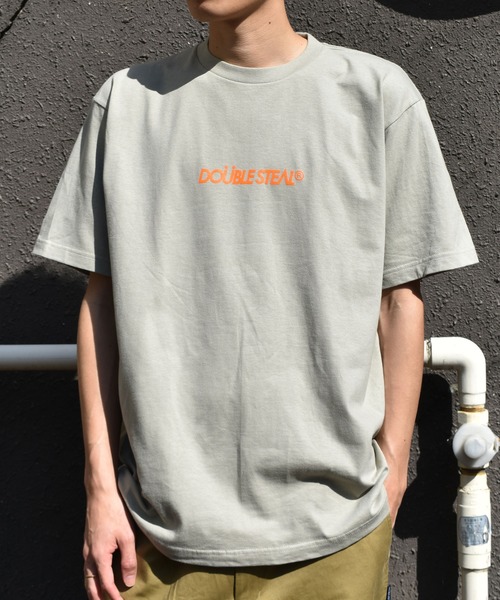 DOUBLE STEAL（ダブルスティール）の「small basic logo Tシャツ（Tシャツ/カットソー・メンズ・ネイビー/オレンジ/ブラック/ホワイト/グレー/チャコールグレー/ホワイト系その他/ブラック系その他/レッド/ホワイト×ブルー/グレイッシュベージュ・LARGE/X-LARGE/MEDIUM/XX-LARGE）」の14枚目の写真