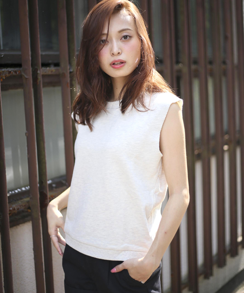 Denime(ドゥニーム)の「カットオフノースリーブスウェット(スウェット・レディース・グレー/オートミール・FREE)」の20枚目の写真