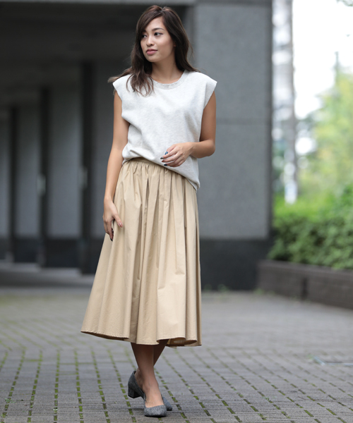 Denime(ドゥニーム)の「カットオフノースリーブスウェット(スウェット・レディース・グレー/オートミール・FREE)」の7枚目の写真