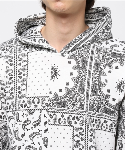 VENCEEXCHANGE(ヴァンスエクスチェンジ)の「裏毛ペイズリー柄パーカープルオーバー (パーカー・メンズ・オフホワイト/ブラック・MEDIUM/LARGE/SMALL/X-LARGE)」の5枚目の写真