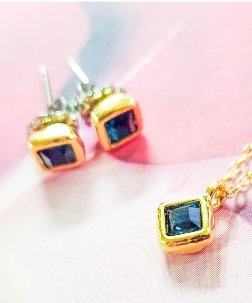 rovtski(ロフトスキー)の「Z)【LEF MADE】プチスクエアピアス(ピアス(両耳用)・レディース・ホワイト/ブラック/ベージュ/グレー/クリア/ダークグレー/レッド/エメラルド/ブルーパープル/ブラウン系その他・FREE)」の20枚目の写真