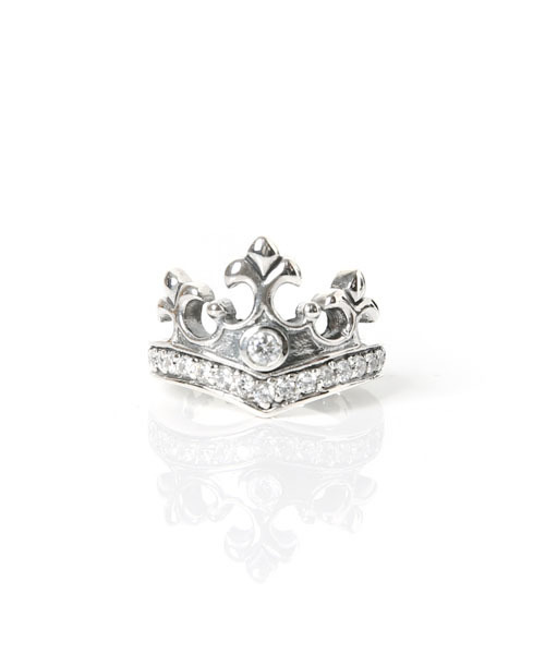 ROYAL ORDER(ロイヤルオーダー)の「QUEEN TIARA RING w/ 1 CENTER CZ & PAVÉ CZ BAND(リング・メンズ・シルバー・14号 US-7/10号 US-5/13号 US-6h/18号 US-9/16号 US-8/15号 US-7h/12号 US-6)」の3枚目の写真