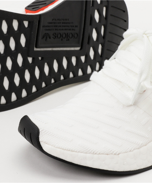 adidas（アディダス）の「オリジナルス エヌエムディー [NMD_R2 PK]（スニーカー・メンズ・ホワイト・23.0cm/23.5cm/30.0cm/24.5cm/25.5cm/29.0cm/22.5cm/29.5cm/22.0cm/26.5cm/27.5cm/24.0cm/25.0cm/28.0cm/26.0cm/27.0cm/28.5cm）」の6枚目の写真