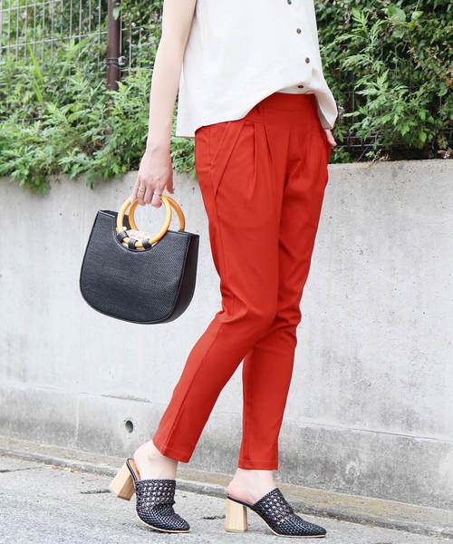 reca（レカ）の「ZOZOTOWN限定新色追加◇美脚シルエット◇快適フィット ストレッチテーパードパンツ（その他パンツ・レディース・ホワイト/ベージュ/ネイビー/ブラック/カーキ/オレンジ系その他・M/L/LL）」の6枚目の写真