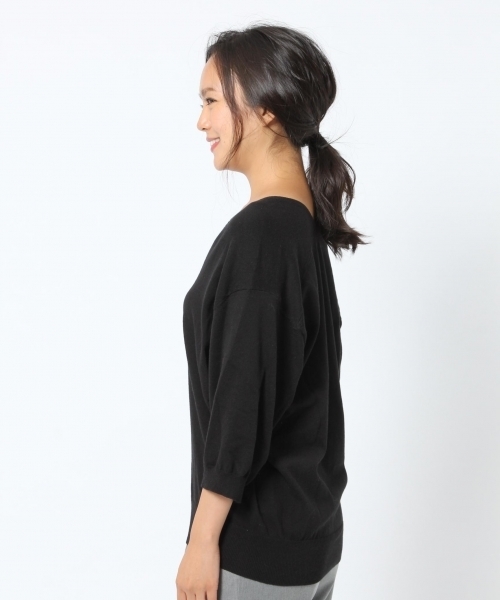 laboratory work（ラボラトリーワーク）の「抜け感ゆるVニット（ニット/セーター・レディース・杢グレー/オフホワイト/ブラック/レッド/グリーン・MEDIUM）」の17枚目の写真