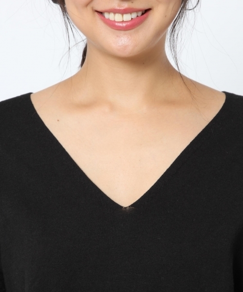 laboratory work（ラボラトリーワーク）の「抜け感ゆるVニット（ニット/セーター・レディース・杢グレー/オフホワイト/ブラック/レッド/グリーン・MEDIUM）」の19枚目の写真