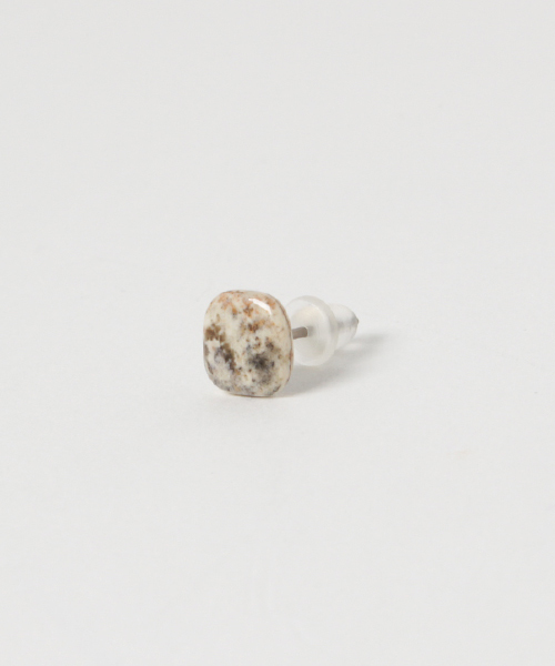 V&SSS(ブイアンドエスエスエス)の「V&SSS/stone pierce(ピアス(片耳用)・レディース・その他・FREE)」の1枚目の写真