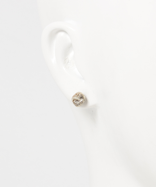 V&SSS(ブイアンドエスエスエス)の「V&SSS/stone pierce(ピアス(片耳用)・レディース・その他・FREE)」の3枚目の写真