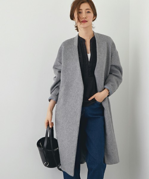 STUDIOUS(ステュディオス)の「【STUDIOUS】《WEB限定》 ベルテッドノーカラーガウンコート(その他アウター・レディース・ブラック/ベージュ/グレー・1/0)」の3枚目の写真
