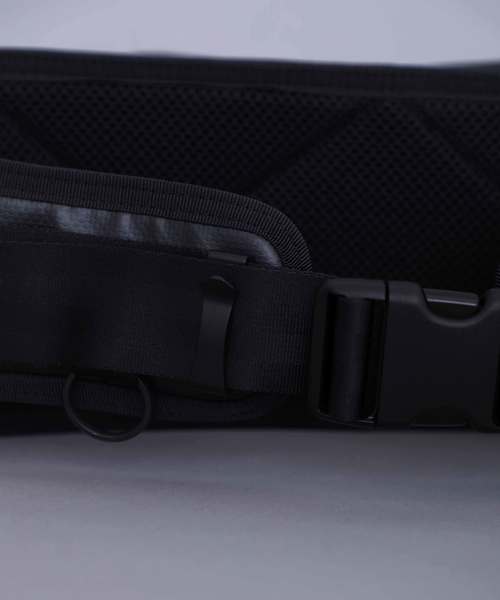 PORTER（ポーター）の「【PORTER】HEAT WAIST BAG（ボディバッグ/ウエストポーチ・メンズ・ブラック・FREE）」の10枚目の写真
