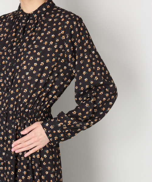 LOWRYS FARM（ローリーズファーム）の「ハナガラスタンドワンピース　812313（ワンピース・レディース・ブラック/ネイビー/イエロー・MEDIUM/LARGE）」の9枚目の写真